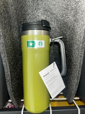 Stanley Olive Green Travel Starbucks, military Tumbler with Black Handle NWT